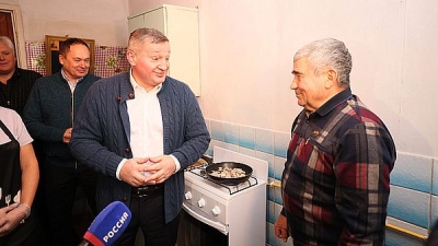 Андрей Бочаров проверил ход газификации небольших поселков Волгоградской области